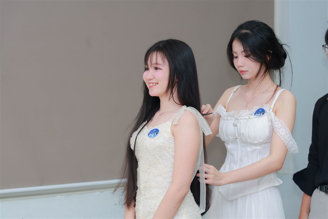 Chỉn chu và tỉ mỉ trong từng chi tiết trang phục